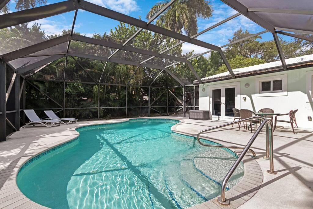Heated Pool I Soundproof Home I Firepit I 630Mbps Hollywood Exteriör bild