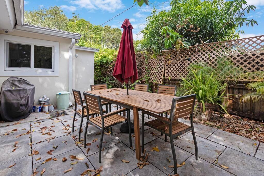 Heated Pool I Soundproof Home I Firepit I 630Mbps Hollywood Exteriör bild