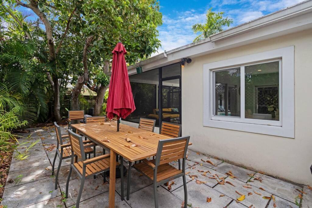 Heated Pool I Soundproof Home I Firepit I 630Mbps Hollywood Exteriör bild